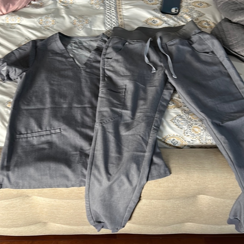 Figs technical collection two pocket top and Zamora joggers.